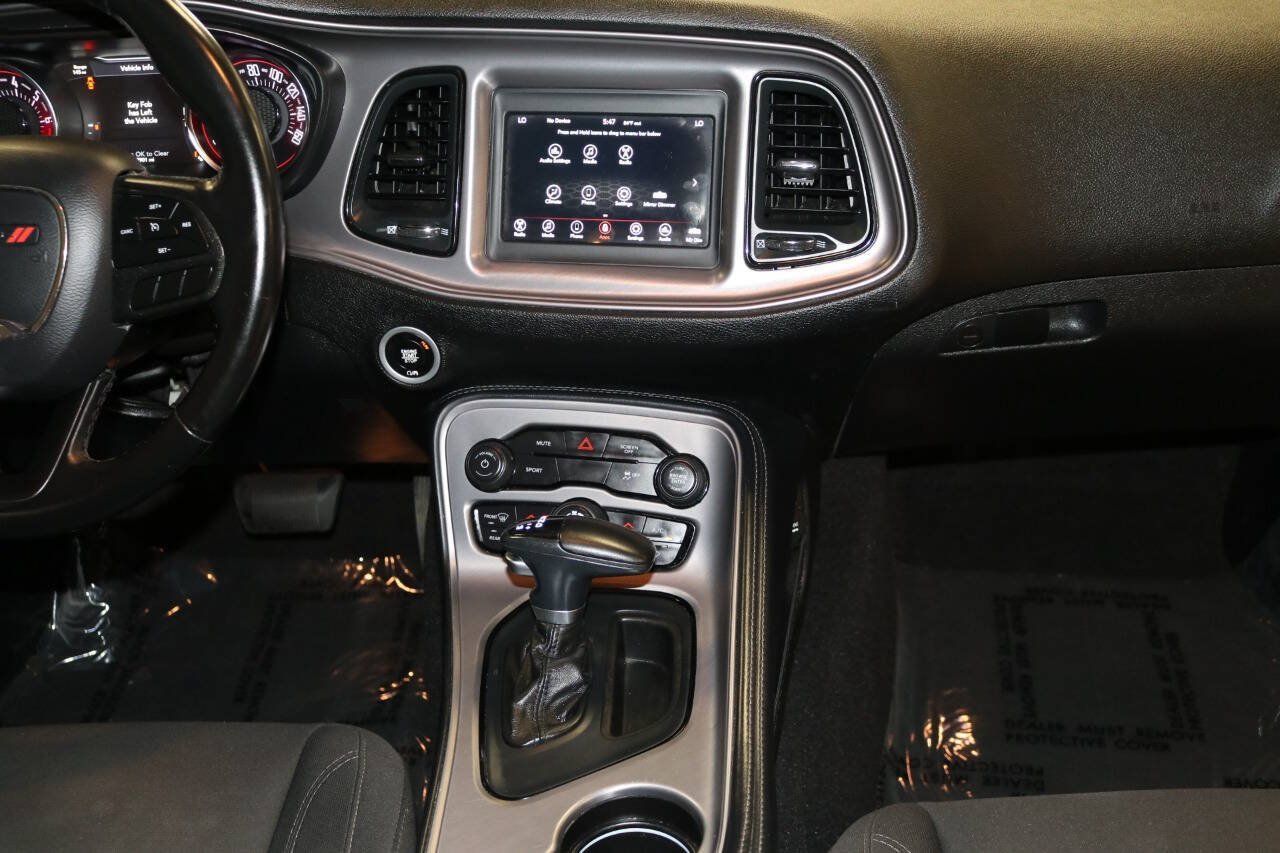 Used 2023 Dodge Challenger SXT RWD image 23