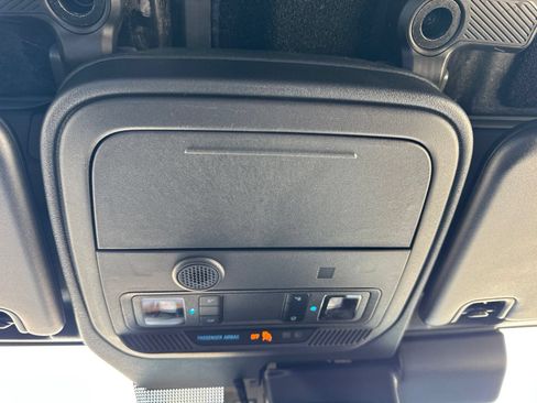 Certified 2025 Ford Bronco Outer Banks AWD/4WD image 35