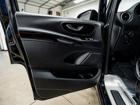 Used 2020 Mercedes-Benz Metris Passenger image 32