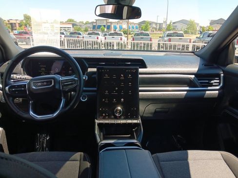 Used 2025 GMC Terrain Elevation AWD/4WD image 12