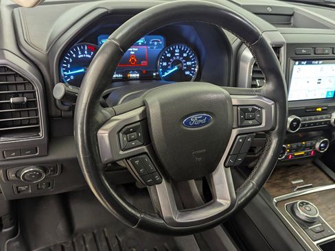 Certified 2019 Ford Expedition Platinum image 4