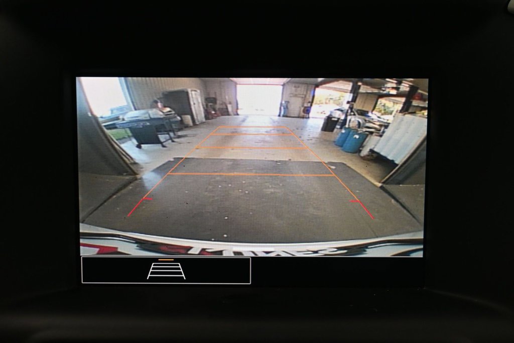 Used 2024 GMC Terrain SLE AWD/4WD image 11