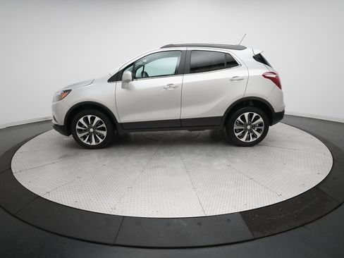 Used 2022 Buick Encore Preferred w/ Safety Package image 23
