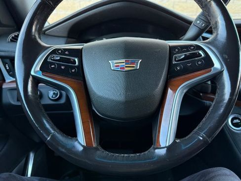 Used 2018 Cadillac Escalade ESV 4WD image 11