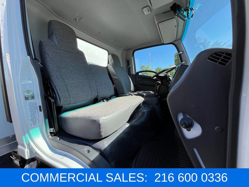 Used 2024 Isuzu NPR RWD image 26
