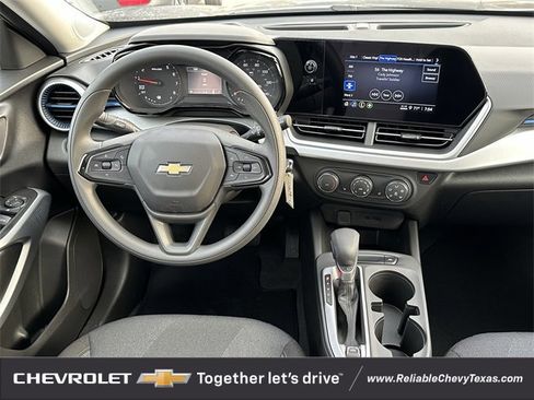 New 2026 Chevrolet Trax LT w/ Driver Confidence Package image 12