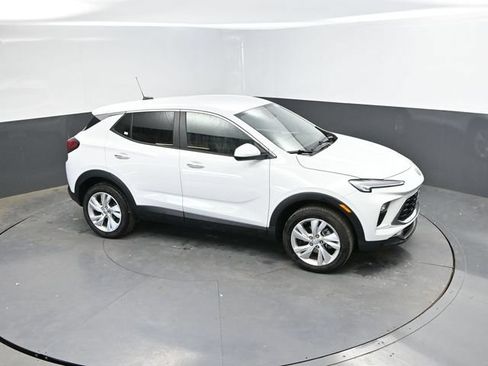 Used 2025 Buick Encore GX Preferred AWD/4WD image 35