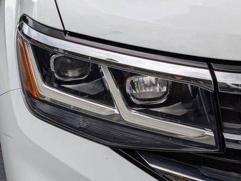 Used 2021 Volkswagen Atlas SEL R-Line FWD image 10