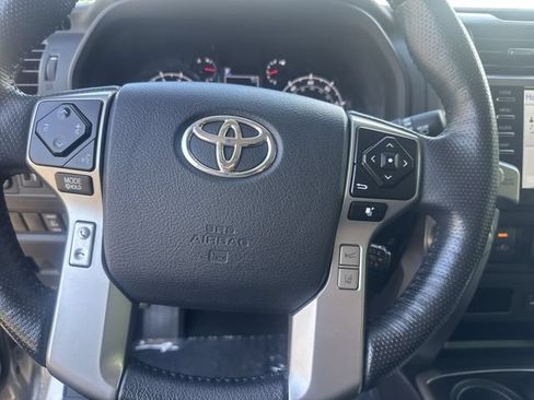 Used 2023 Toyota 4Runner SR5 Premium w/ Moonroof Package AWD/4WD image 18