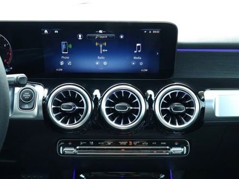 New 2026 Mercedes-Benz GLB 250 4MATIC image 22