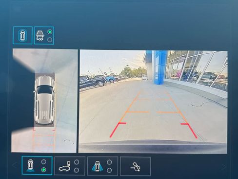 Used 2024 GMC Acadia Elevation image 19