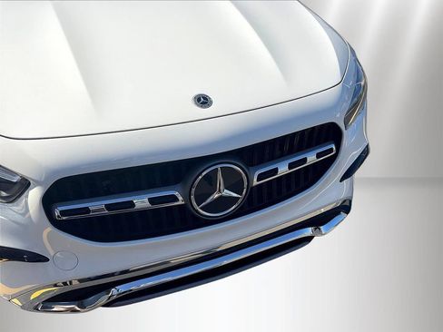 Used 2025 Mercedes-Benz GLA 250 4MATIC image 33