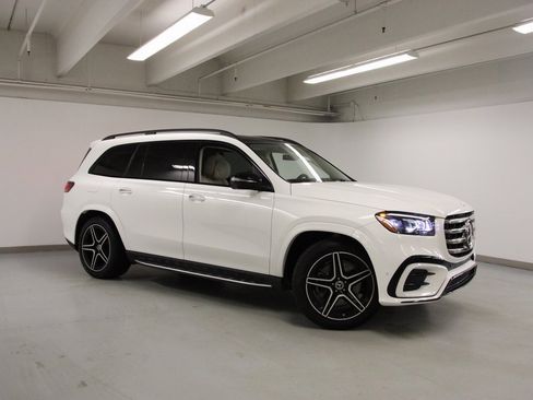 New 2026 Mercedes-Benz GLS 450 4MATIC image 4