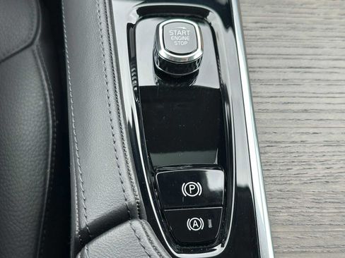 Certified 2023 Volvo S90 B6 Plus AWD/4WD image 32