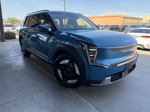 Used 2024 Kia EV9 Wind AWD/4WD image 6