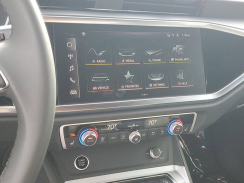 New 2025 Audi Q3 2.0T Premium image 28