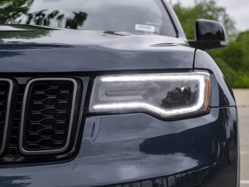 Used 2020 Jeep Grand Cherokee Limited X image 11