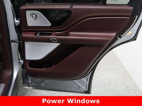 Used 2023 Lincoln Aviator Black Label w/ Dynamic Handling Package image 39