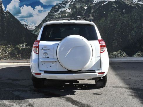 Used 2012 Toyota RAV4 Limited image 10