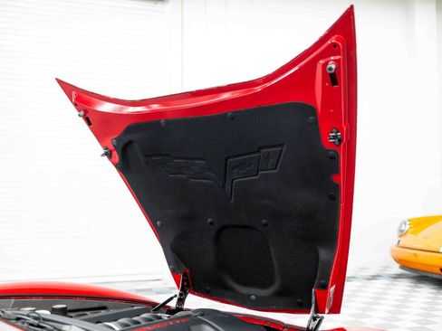 Used 2009 Chevrolet Corvette Coupe w/ Z51 Performance Package RWD image 82