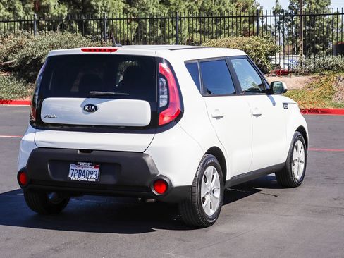 Used 2016 Kia Soul FWD image 7
