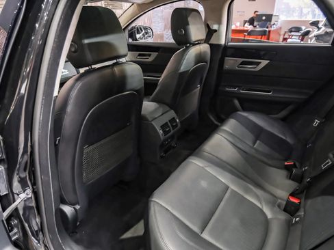 Used 2020 Jaguar XF Prestige RWD image 35