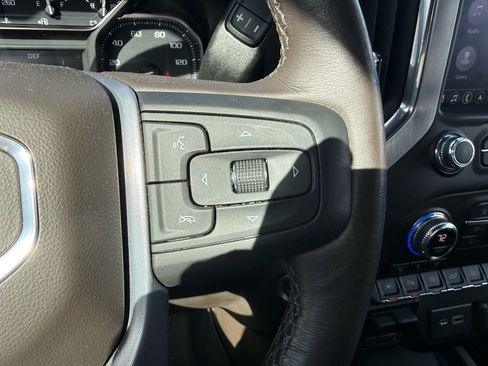 Used 2021 GMC Sierra 1500 SLT image 16