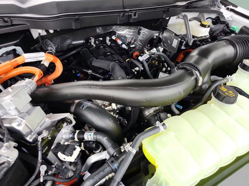 New 2025 Ford F150 Lariat w/ Equipment Group 502A High AWD/4WD image 26