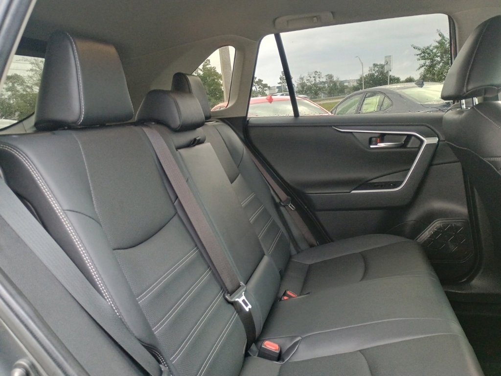 Used 2023 Toyota RAV4 Limited AWD/4WD image 21