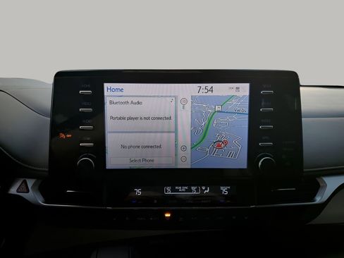 Used 2023 Toyota Sienna Platinum image 40