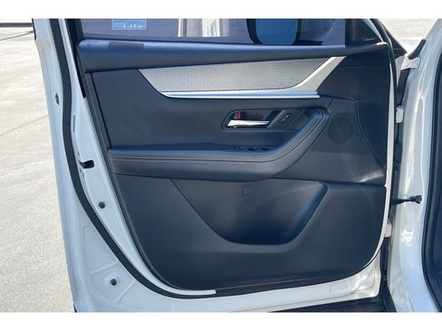 Certified 2024 MAZDA CX-90 Plug-In Hybrid w/ Premium Pkg AWD/4WD image 12