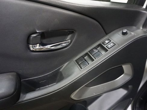 Used 2022 Nissan Frontier SV w/ Technology Package image 12