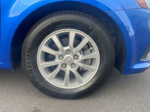 Used 2020 Chevrolet Sonic LT image 12