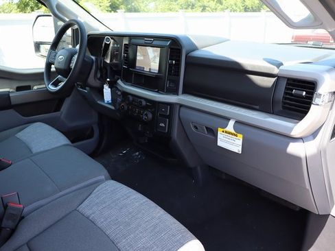 New 2025 Ford F350 XLT image 31