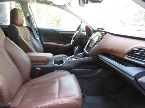 Used 2023 Subaru Outback Touring AWD/4WD image 19