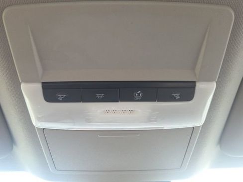 Used 2025 Nissan Sentra SR FWD image 22