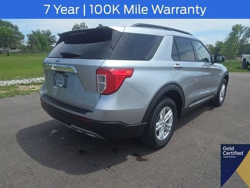 Used 2023 Ford Explorer XLT w/ Equipment Group 202A AWD/4WD image 12