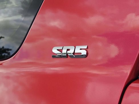 Used 2022 Toyota 4Runner SR5 AWD/4WD image 19