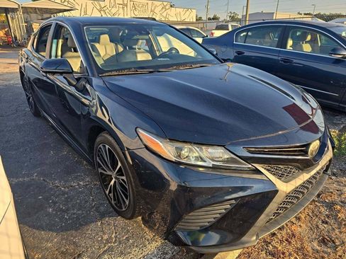 Used 2019 Toyota Camry SE image 37