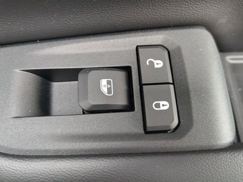 New 2024 Jeep Grand Cherokee L Laredo image 36