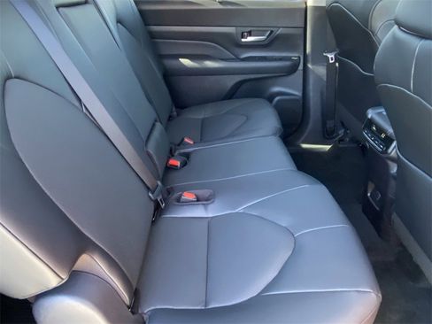 Certified 2026 Toyota Grand Highlander XLE image 18