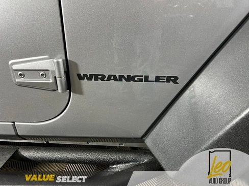 Used 2014 Jeep Wrangler Sport image 9