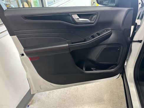 New 2025 Ford Escape ST-Line w/ Cold Weather Package AWD/4WD image 18