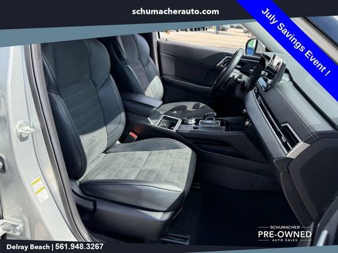 Used 2024 Mitsubishi Outlander FWD image 18