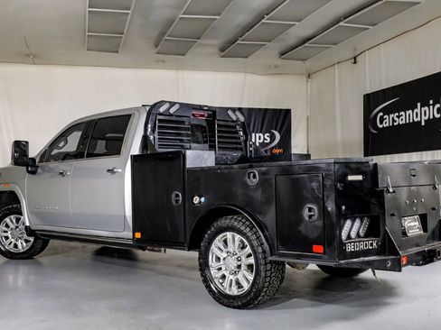 Used 2023 GMC Sierra 3500 Denali w/ Denali Ultimate Package image 10