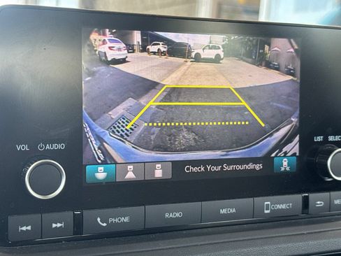 Used 2023 Honda Accord EX image 10