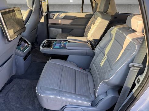 Used 2020 Lincoln Navigator L Black Label w/ Cargo Convenience Package AWD/4WD image 22