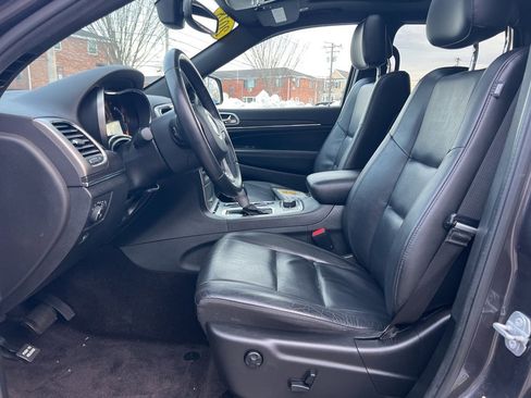 Used 2018 Jeep Grand Cherokee Limited image 13