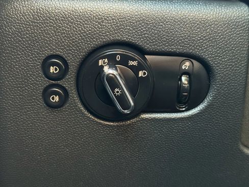 Used 2015 MINI Cooper S image 35