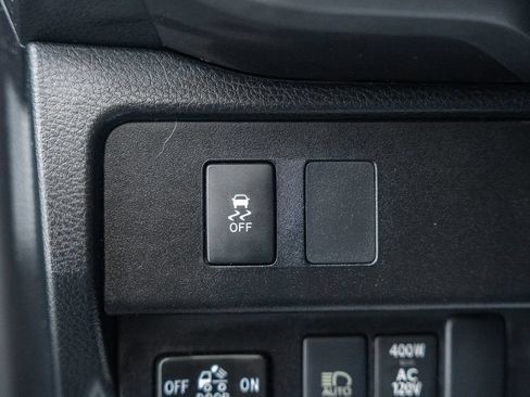 Used 2020 Toyota Tacoma TRD Off-Road w/ Technology Package AWD/4WD image 38